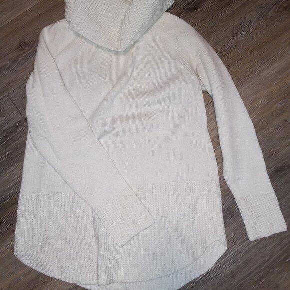 Ricki's ladies S sweater - Picture 1 of 1